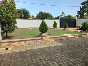 Furnished 4bdrm House in Kira for sale