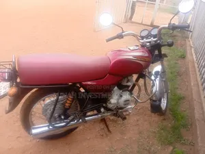 Bajaj Boxer 2024 Red