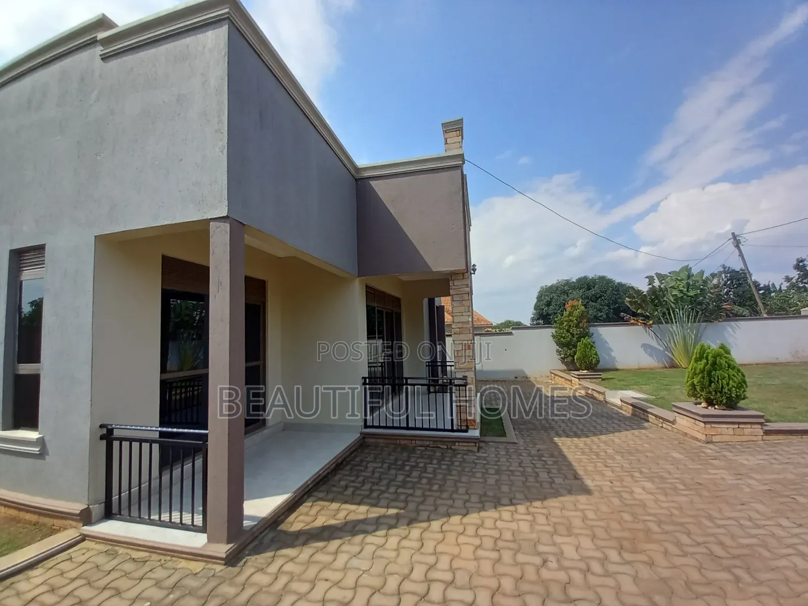 Furnished 4bdrm House in Kira for sale