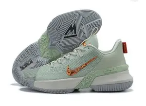 Nike Lebron Ambassador 13 Empire Jade Basketball Sneakers