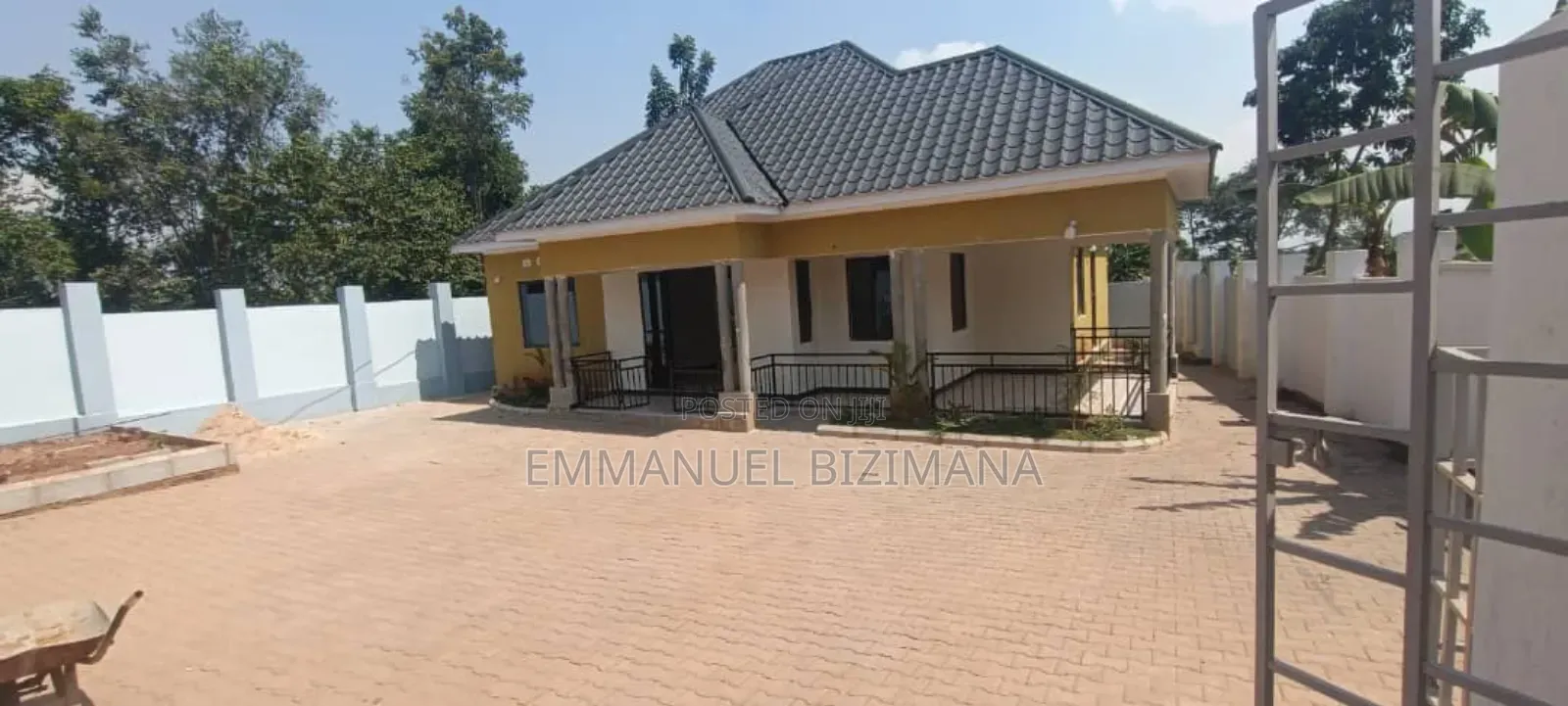 3bdrm Bungalow in Wemac Properties, Kira for sale