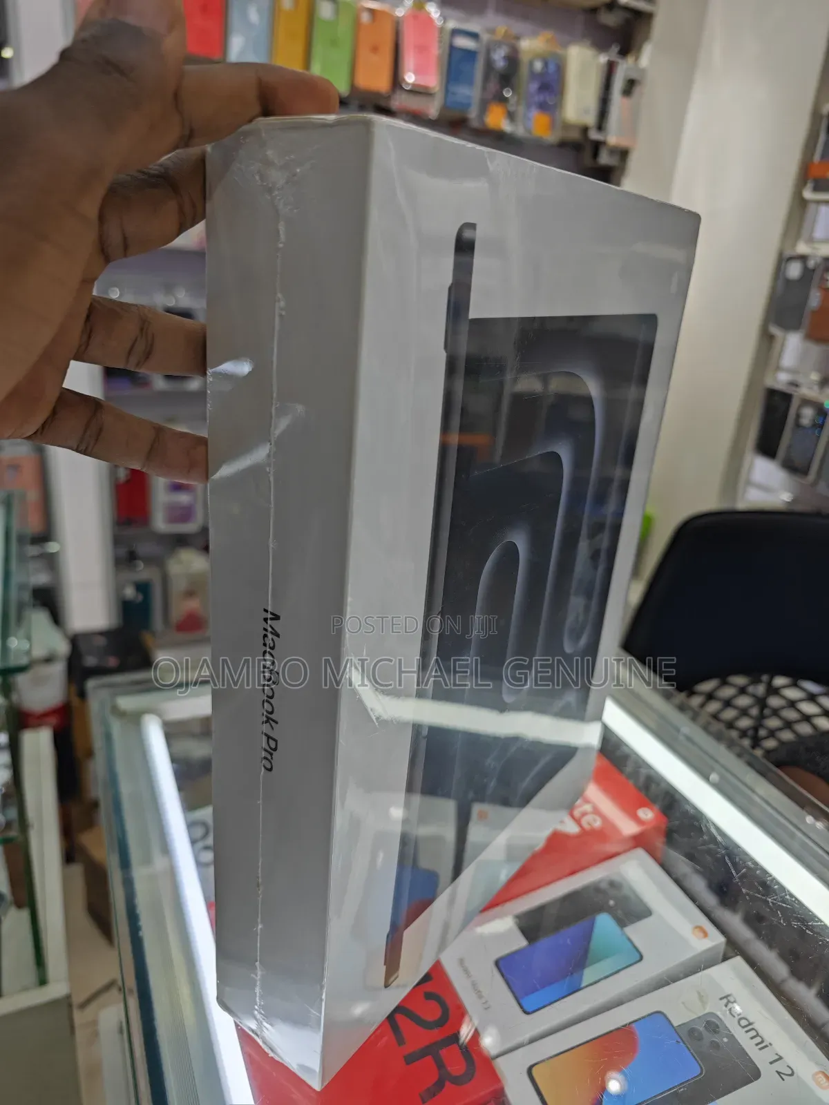 New Laptop Apple MacBook Pro 18GB Apple M3 Pro SSD 512GB