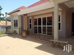 Kira House in Organized Tarmacked Neighborhood for Sell