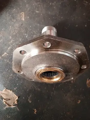 Hub Spindle for Landcruiser Baroon