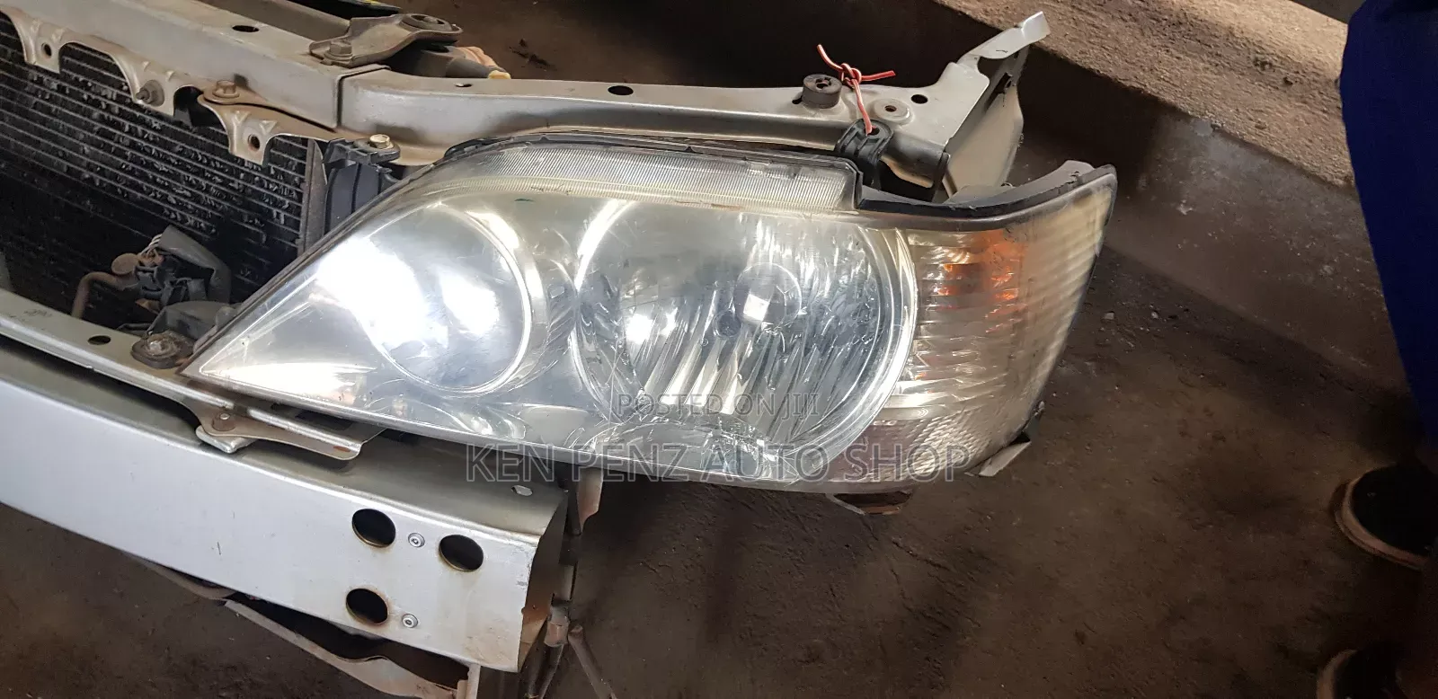 Headlamps for Toyota Vista Adeo