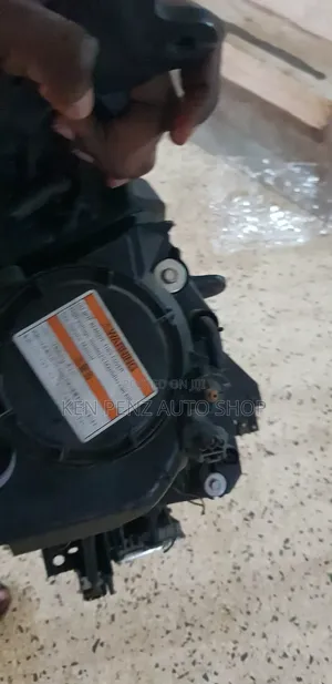 Headlamps for Mazda MVP 2007