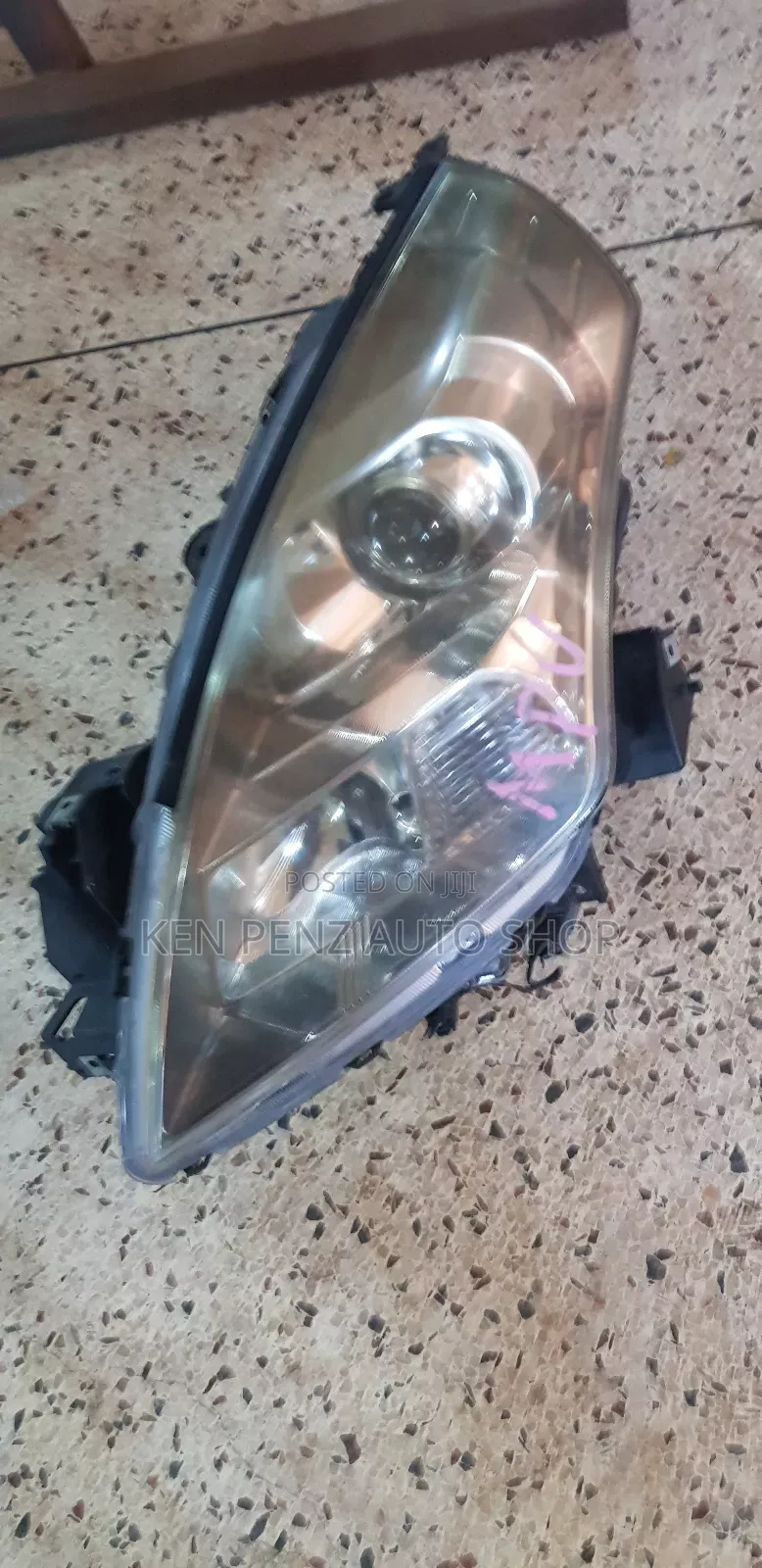 Headlamps for Mazda MVP 2007