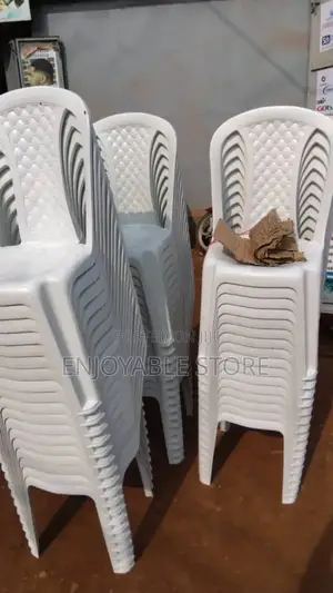 Plastic Chairs Plastic Chairs