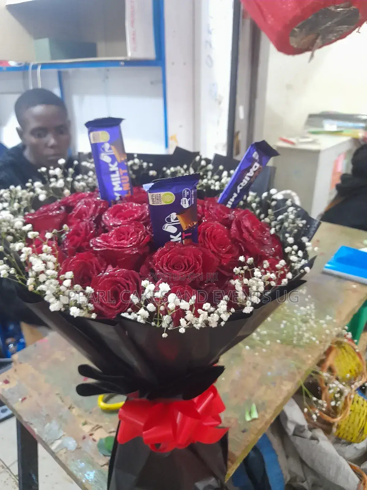 Flowers Chocolate White Gipso Some Red Roses Fresh 56kg