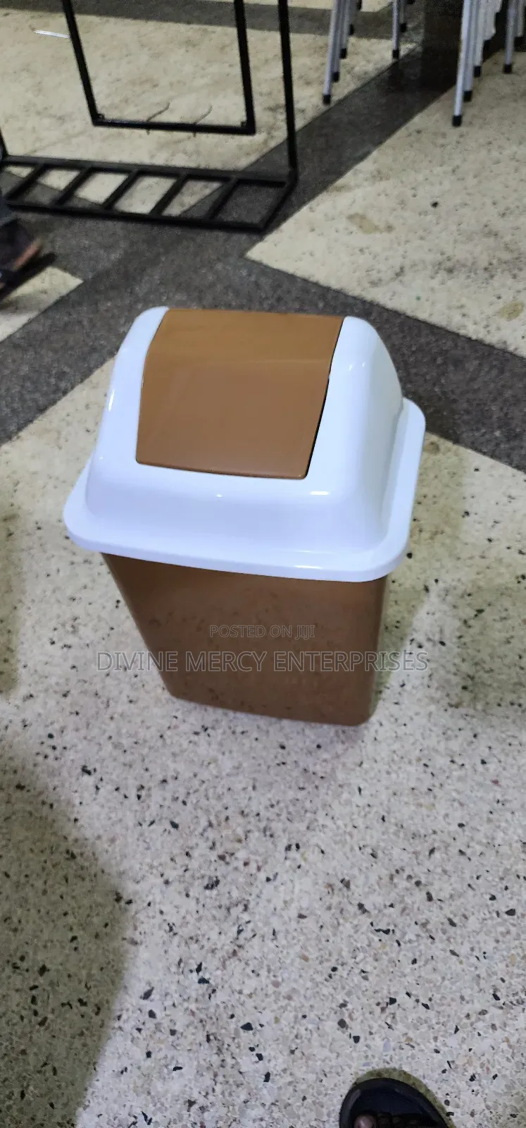 Swing Dustbins