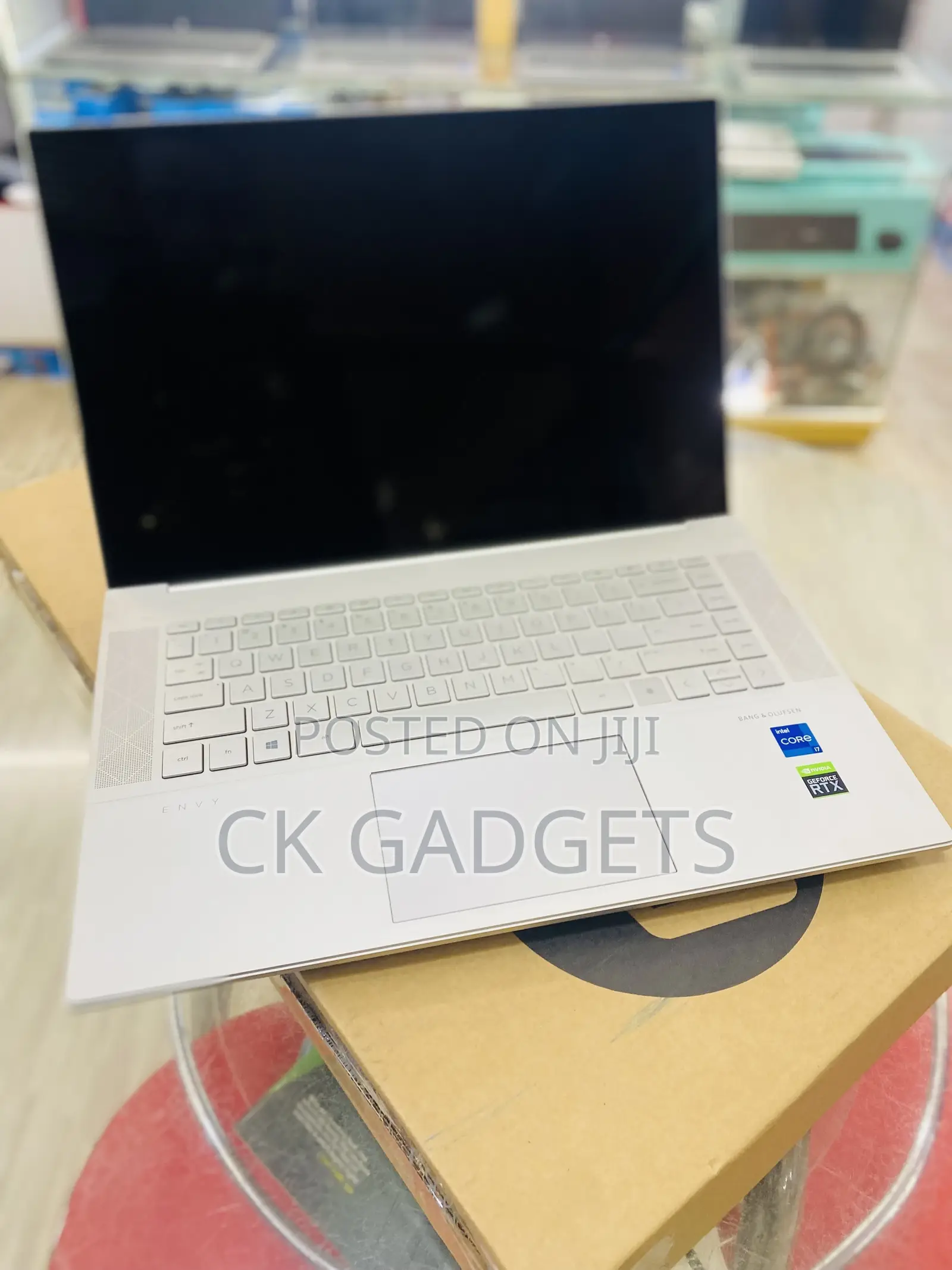 New Laptop HP Pavilion 13 X360 16GB Intel Core I7 SSHD (Hybrid) 1T