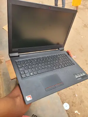 Laptop Lenovo V110 8GB AMD A10 HDD+SSD 500GB