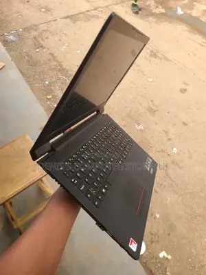 Laptop Lenovo V110 8GB AMD A10 HDD+SSD 500GB