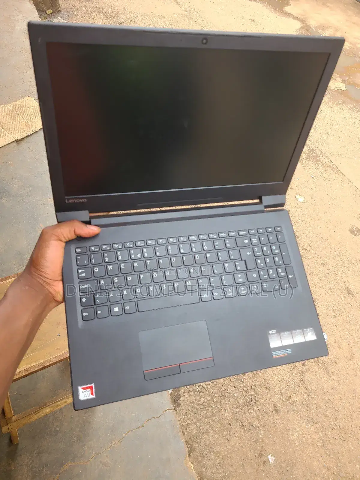 Laptop Lenovo V110 8GB AMD A10 HDD+SSD 500GB