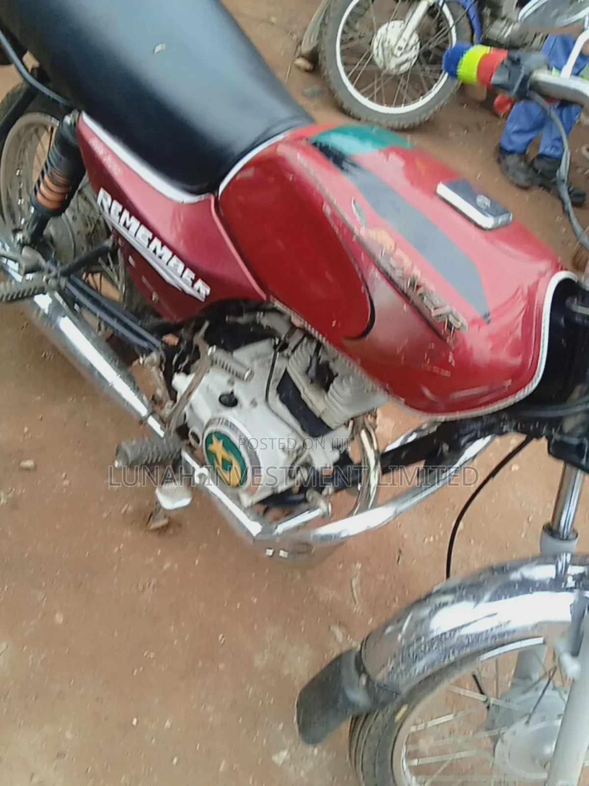 Bajaj Boxer 2023 Red