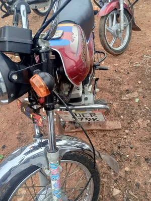 Bajaj Boxer 2023 Red