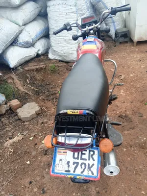 Bajaj Boxer 2023 Red