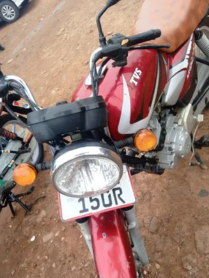 TVS HLX 125 2023 Red
