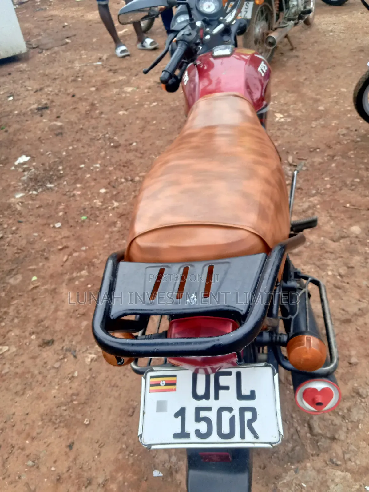 TVS HLX 125 2023 Red