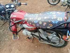TVS HLX 125 2023 Red