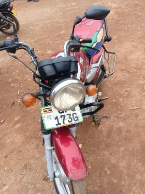 TVS HLX 125 2023 Red