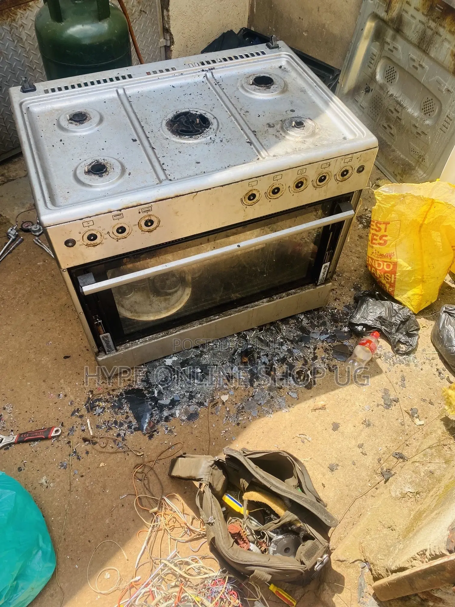 Commercial Cookers,Oven Repair Technicians