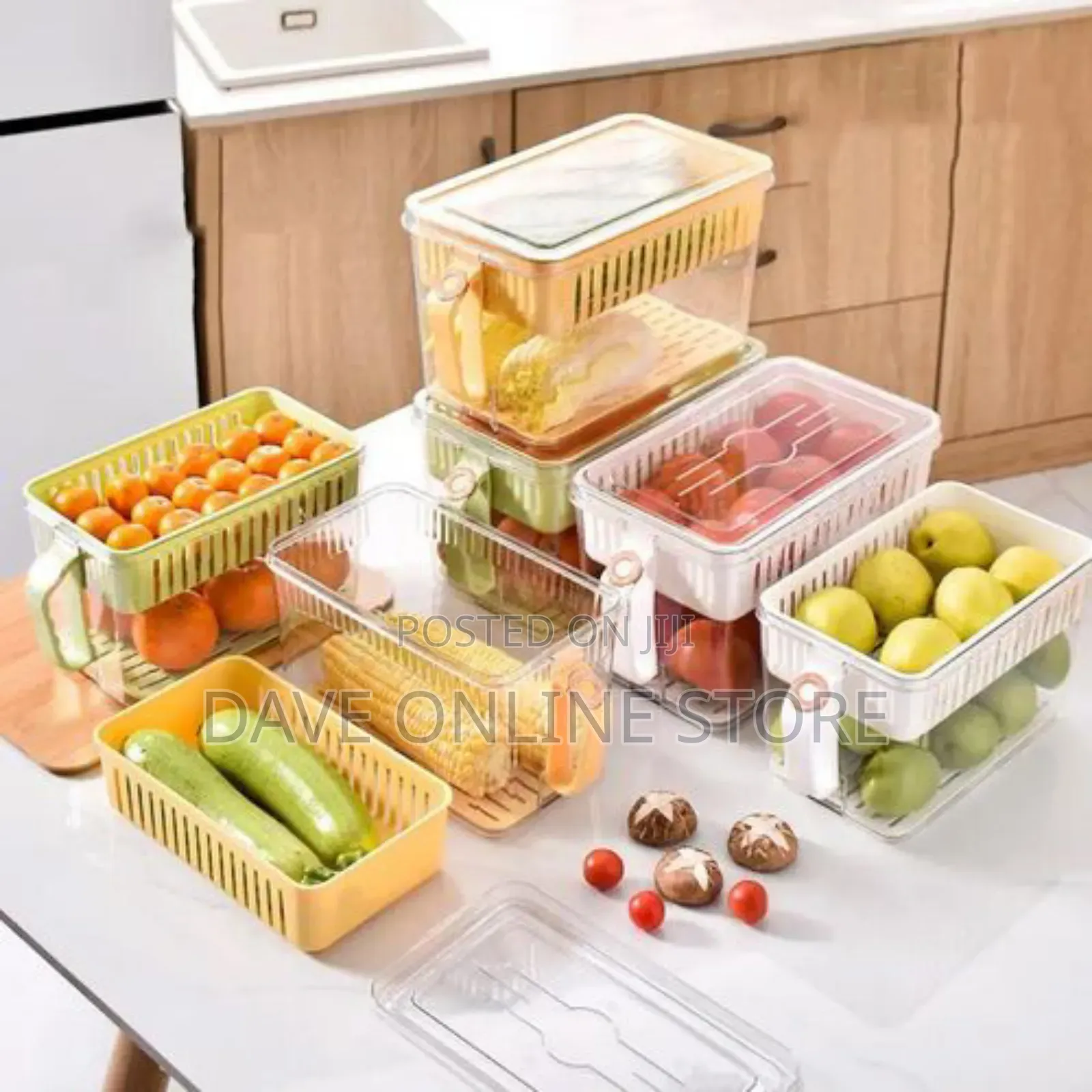 1 Food Storage Container With Draining Function and Handle