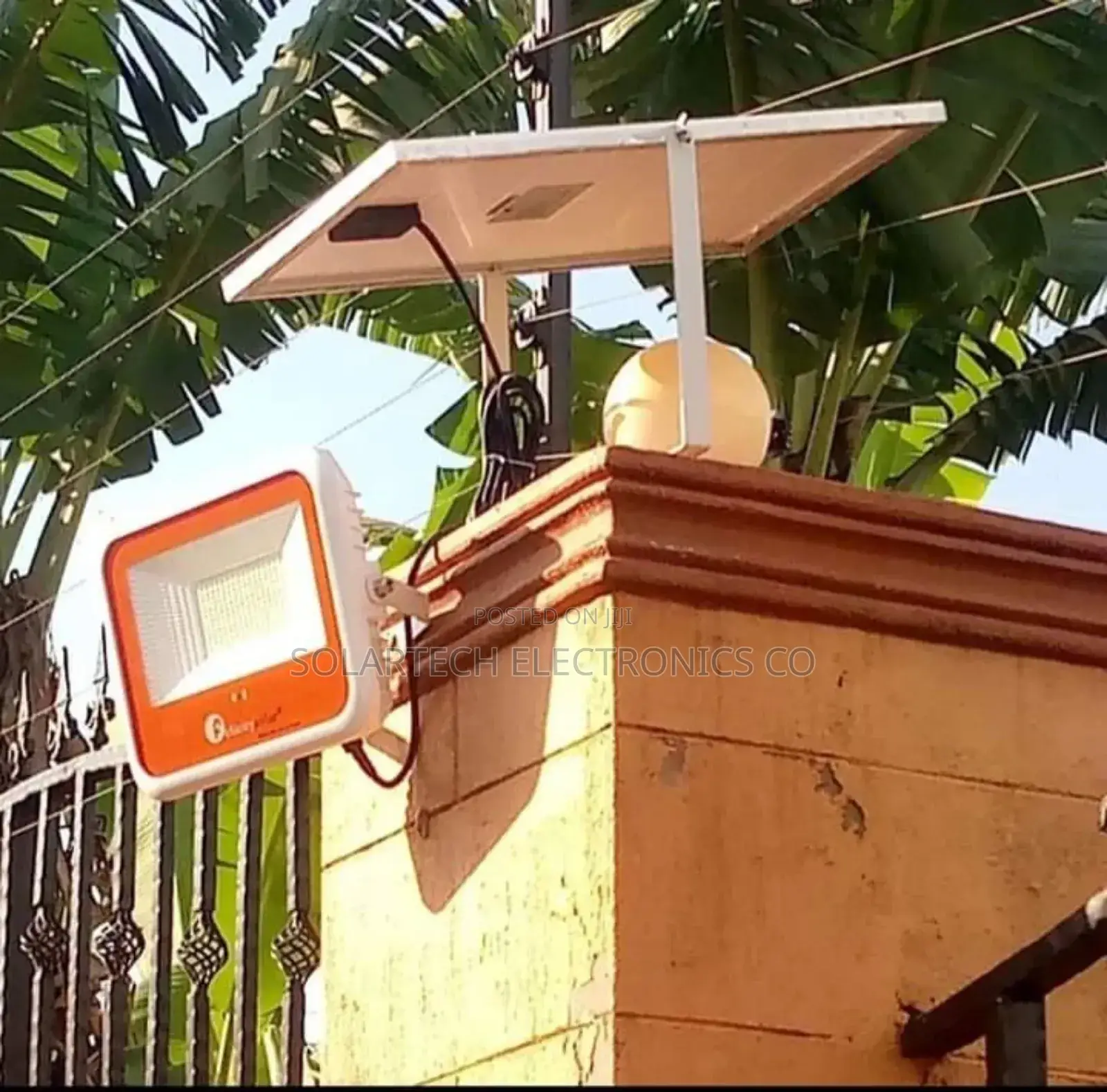 100W Felicity Solar Flood Lights