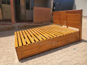Box Pallet Bed With Under Drawer