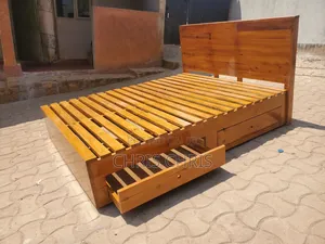 Box Pallet Bed With Under Drawer