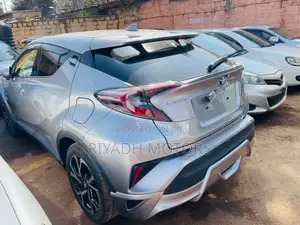 Toyota C-HR 2018 Silver