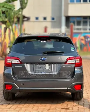 Subaru Outback 2.5i Premium AWD 2018 Gray