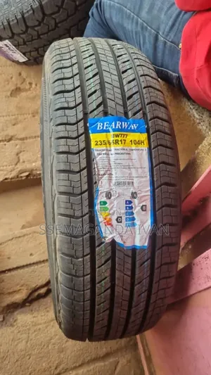 235/65r17 H/T Bearway
