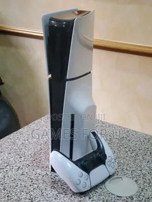 Uk Used Ps5 Slim With a Game Pad *