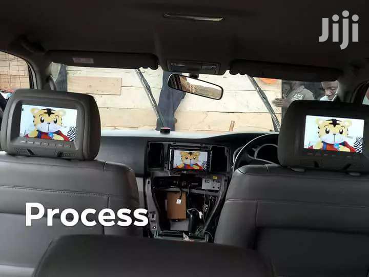 Toyota Surf 2006 Model Car Headrest Monitor Installation Process