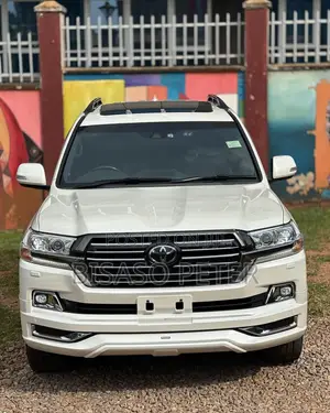 Toyota Land Cruiser 4.6 V8 ZX 2016 White