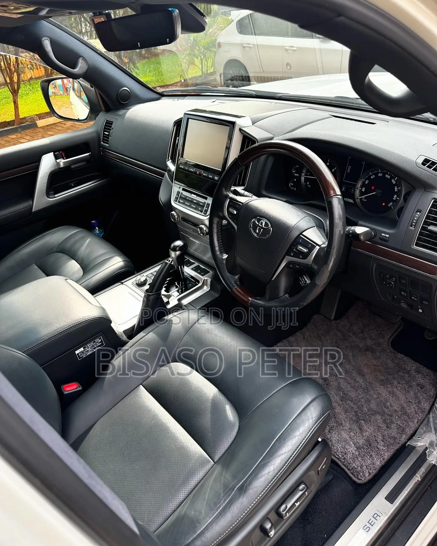 Toyota Land Cruiser 4.6 V8 ZX 2016 White