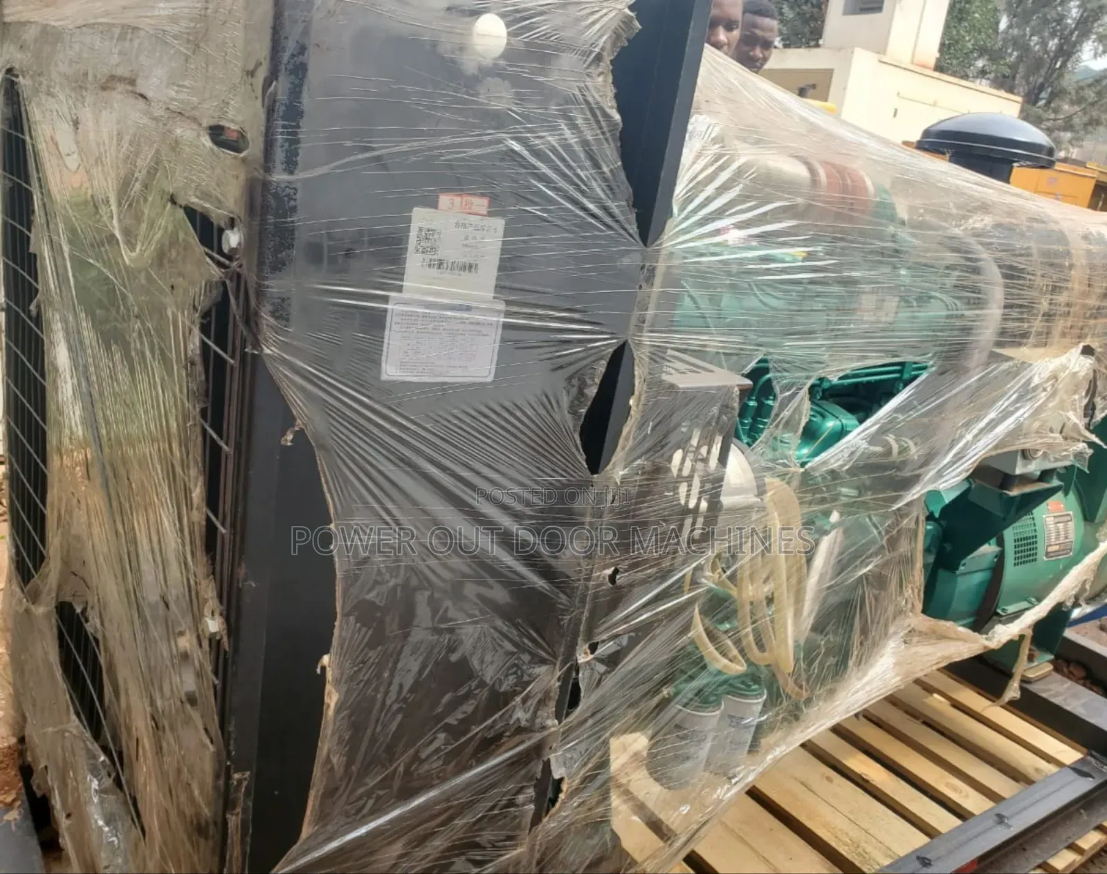 200 Kva Cummins DIESEL Open Body Generator