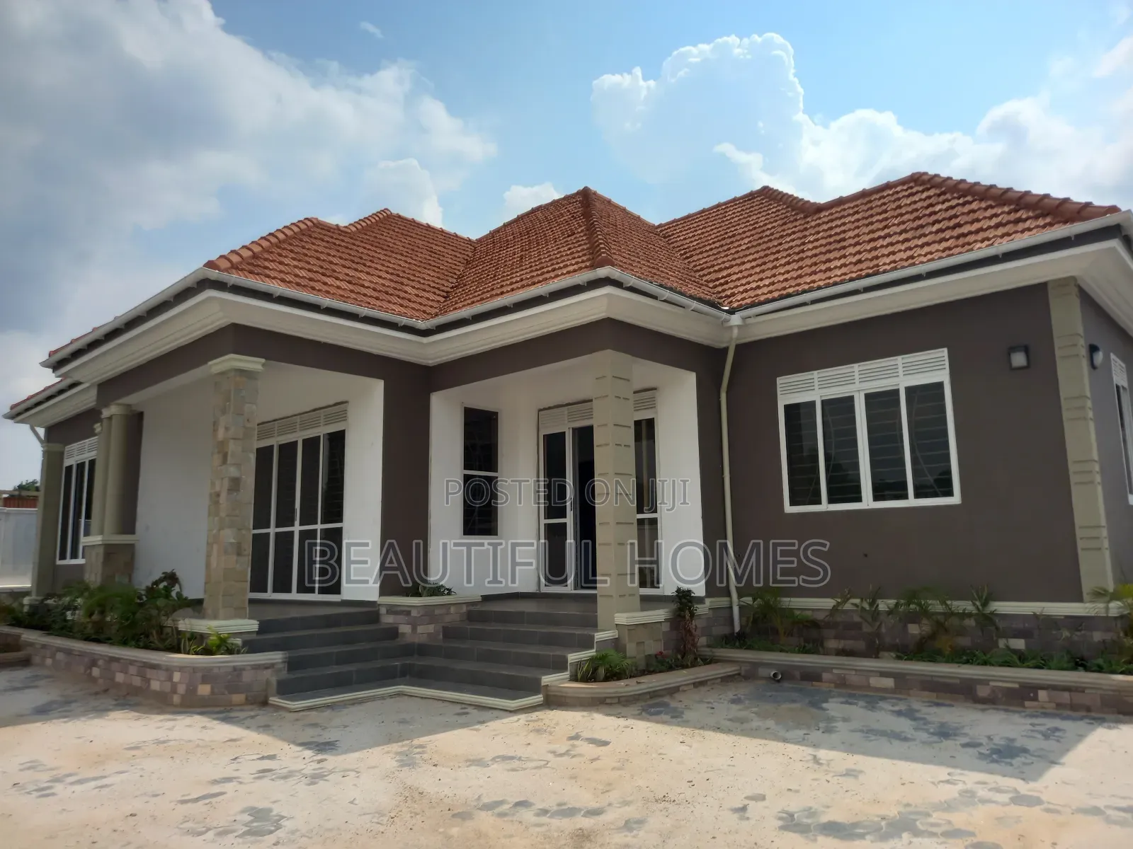 Furnished 4bdrm House in Kira for sale