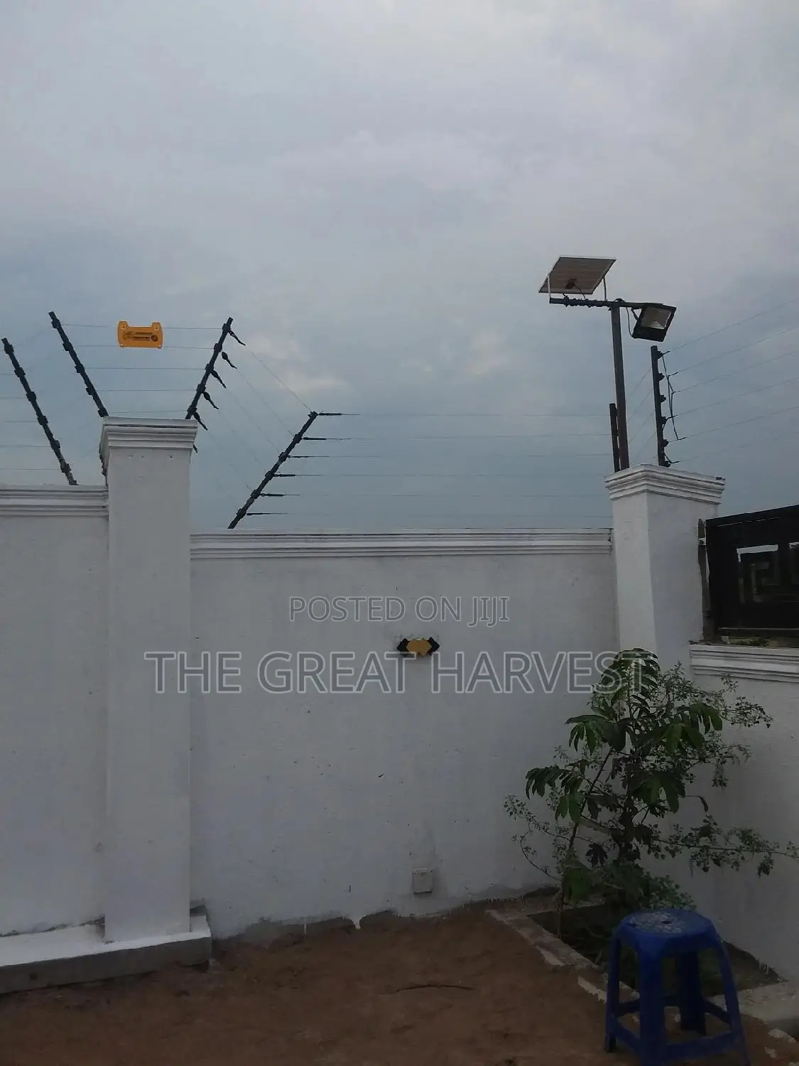 Electric Fence With Alarm System