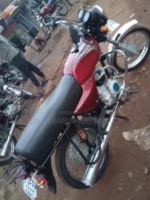 Bajaj Boxer 100 2023 Red