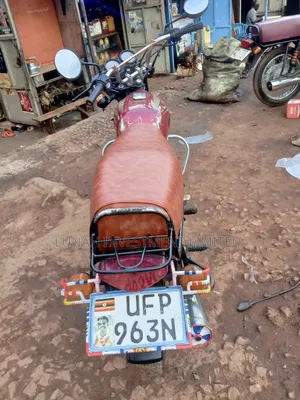 Bajaj Boxer 100 2024 Red