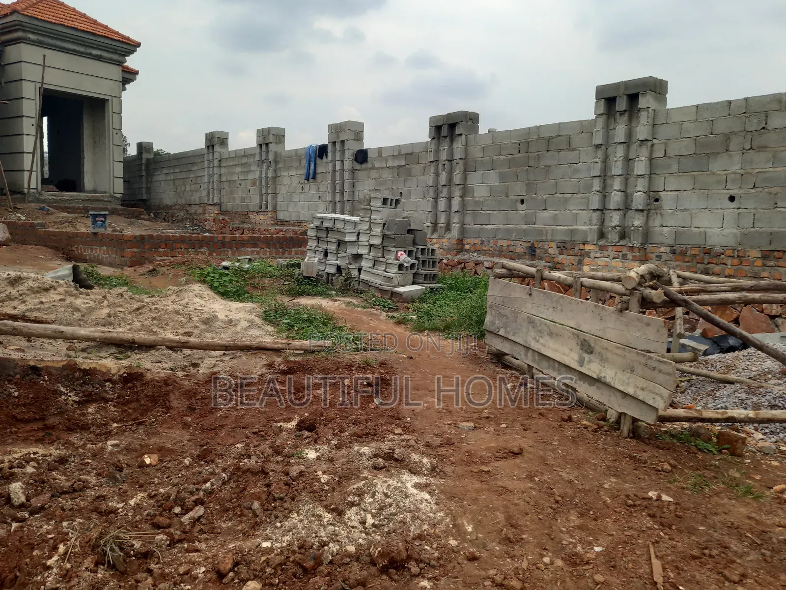 Furnished 4bdrm Bungalow in Najjera Gated, Central Division for sale