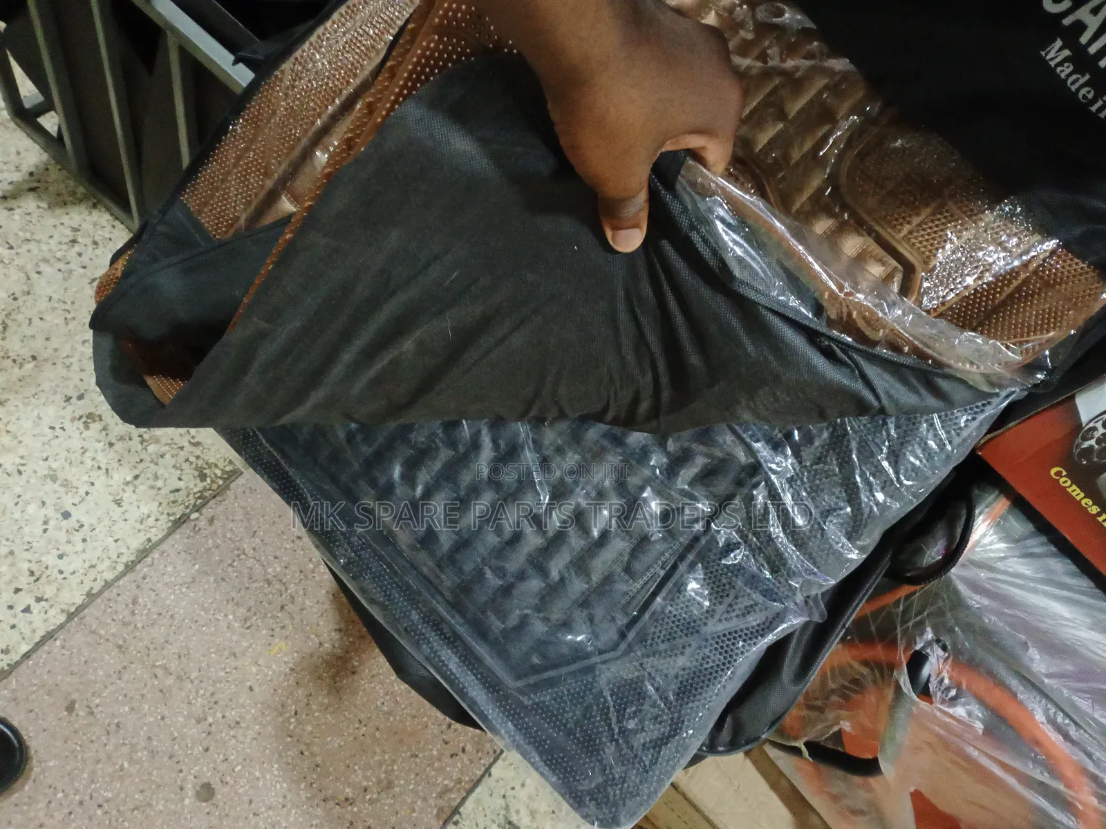 Car Mats and Car Carpets. A Set of Five Seater