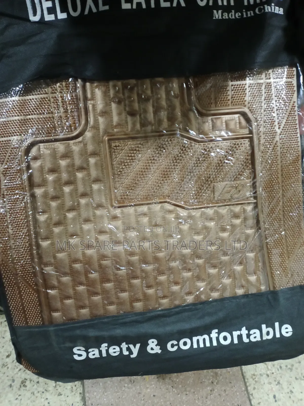 Car Mats and Car Carpets. A Set of Five Seater