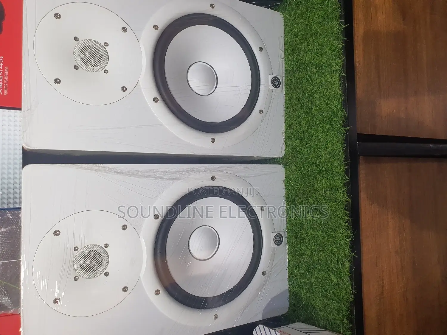 Yamaha Hs8 Studio Monitors