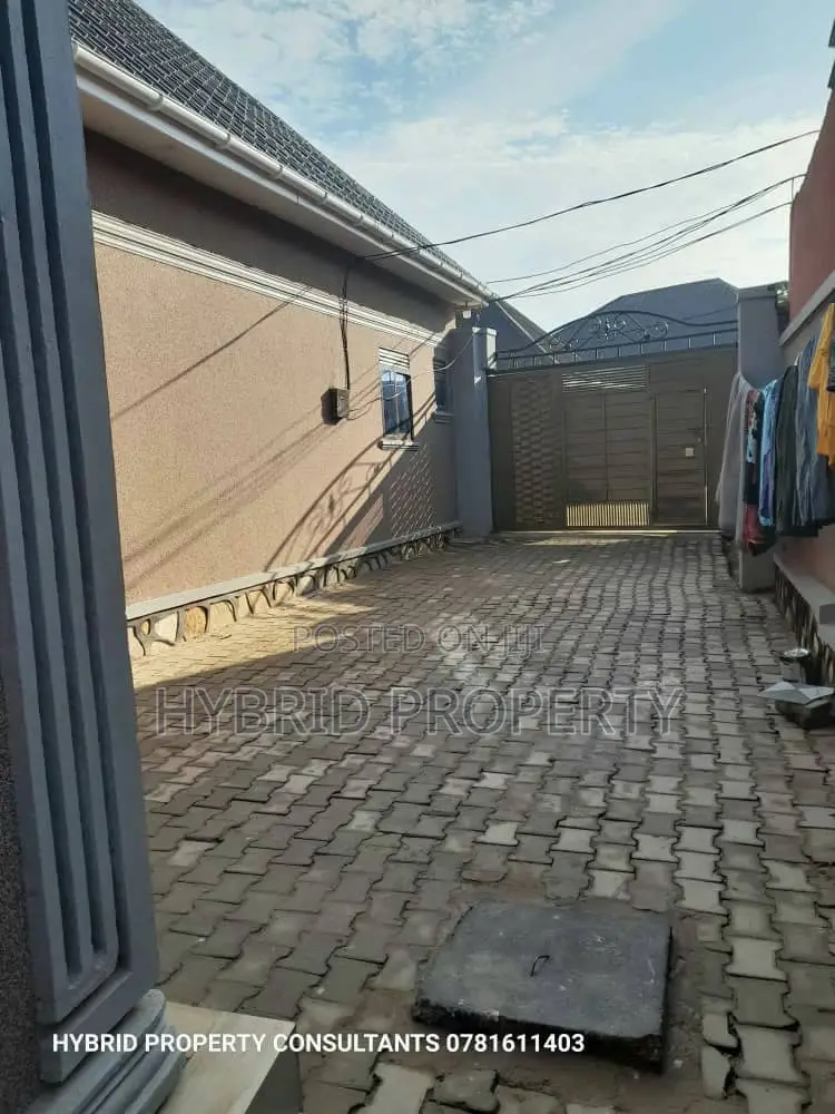 11bdrm Apartment in Kasubi~Namungoona, Rubaga for sale
