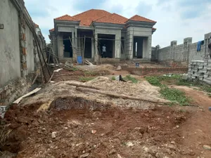 Furnished 4bdrm Bungalow in Kira for sale
