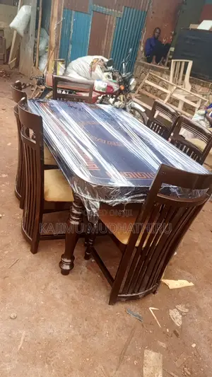 6seater Mahogany Dinning Table
