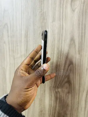 Apple iPhone 7 32 GB Black